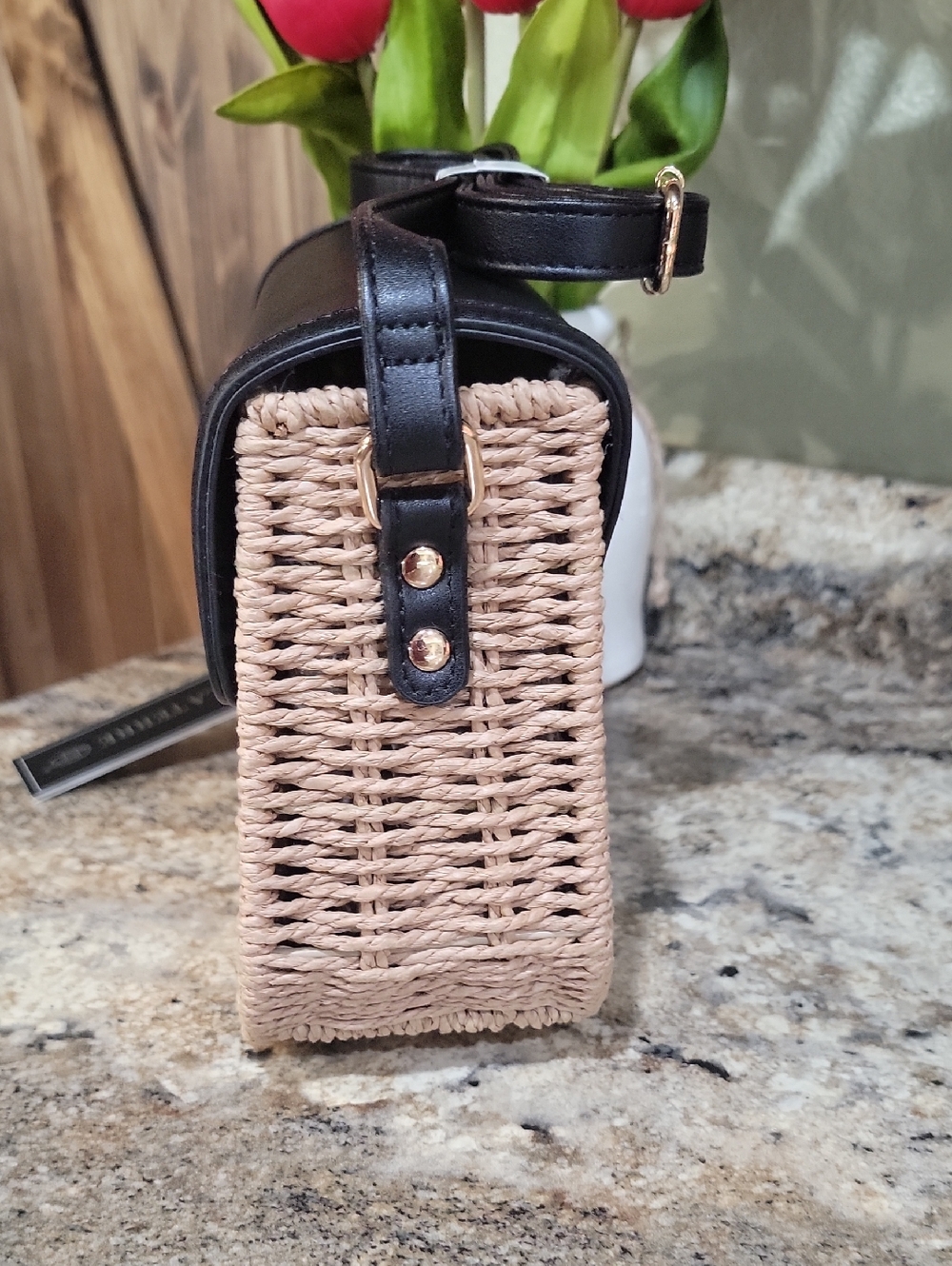 LA TERRE Women’s Black and Natural Woven Crossbody Bag - Picture 3 of 7